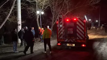 Hafif Ticari Araç Porsuk Çayı'na Düştü