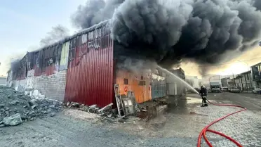 Yıllarca verdiği emekler alev alev yanan esnaf, 'ciğerimiz yandı' diyerek duygularını dile getirdi