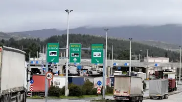 Kamyon Şoförlerinden Sınır Kapısı Protestosu
