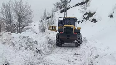 Çelikhan'da Kapanan Yollar Açıldı