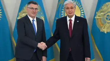 Tokayev, İsrail Dışişleri Bakanı Saar'ı Kabul Etti