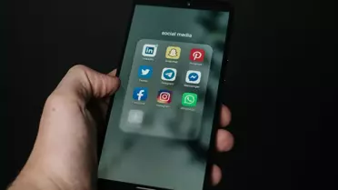 Meclis'ten geçti! Fransa'da 15 yaş altına sosyal medya yasağı