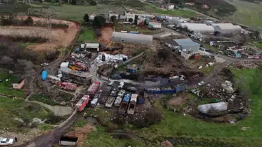 Tuzla'daki Geri Dönüşüm Deposunda Yangın
