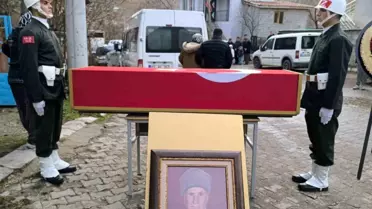 Vefat eden Kıbrıs gazisi askeri törenle toprağa verildi