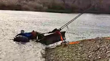 Yıkamak istediği traktör Kızılırmak'a gömüldü: İmdadına belediye ekipleri yetişti