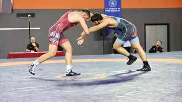 Trabzon'da 23 Yaş Altı Güreş Şampiyonası Başladı