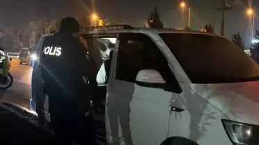 Antalya'da Park Halindeki Araçta Ölü Bulundu