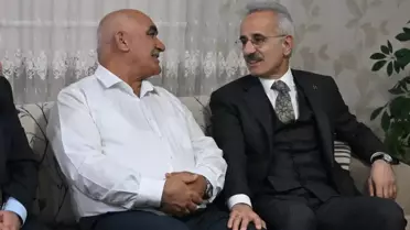 Bakan Uraloğlu'ndan şehit ailesine ziyaret
