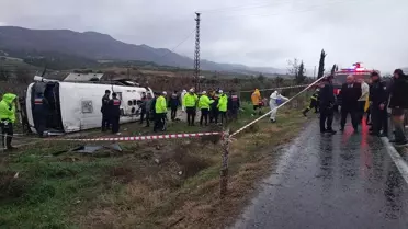 Buldan'da Midibüs Devrildi: 22 Yaralı, 1 Ölü