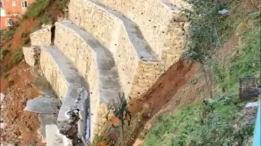 Büyük panik! İstinat duvarı kar suyuna dayanamadı