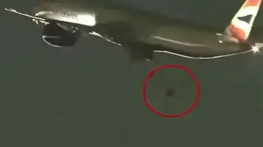 Kalkış yapan yolcu uçağının tekerleği düştü