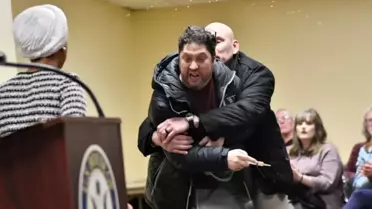 ABD'li siyasetçiye elma sirkesiyle saldıran kişi hakim karşısına çıkacak