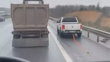 Çekmeköy'de Otoyolda Tekne Kazası