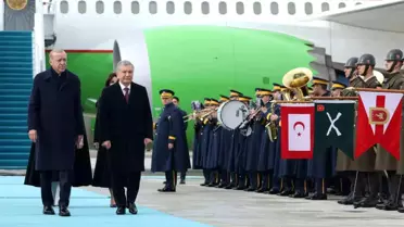 Cumhurbaşkanı Erdoğan, Özbekistan Cumhurbaşkanı Mirziyoyev'i havalimanında karşıladı