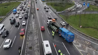 Kemerburgaz'da Cezaevi Nakil Aracı Devrildi