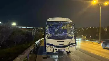 Dilovası'nda Servis Minibüsü Kaza Yaptı: 6 Yaralı