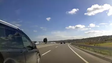 Trafikte Tehlikeli Şerit İhlali