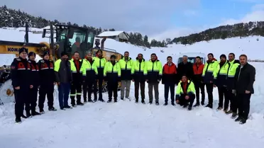 Kaymakam Yıldız, Kar Temizleme Çalışmalarını Denetledi