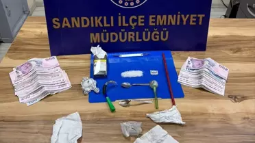 Sandıklı'da Uyuşturucu Operasyonu: 3 Gözaltı