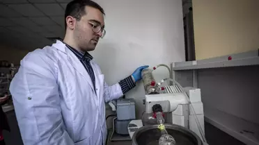 Atatürk Üniversitesinden bilim insanları Erzurum'da ilaç ham maddesi üretiyor