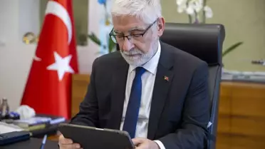 BAİBÜ Rektörü Yılın Kareleri Oylamasına Katıldı