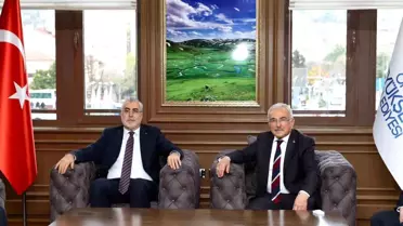 Bakan Işıkhan, Ordu Büyükşehir Belediyesini ziyaret etti