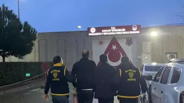 Ayvalık'ta Telefon Dolandırıcılığı: 2 Şüpheli Tutuklandı