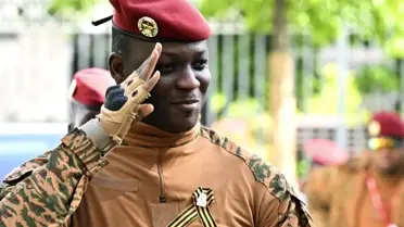 Burkina Faso'da tüm siyasi partiler feshedildi