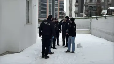 Cam Silerken Düşen Kadın Hayatını Kaybetti