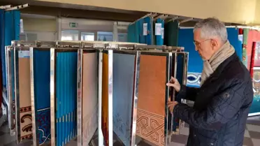 Tokyo Camii'nin Halıları Demirci'de Yenilendi