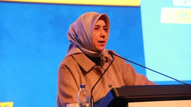 Özlem Zengin'den Muhalefete Eleştiriler