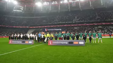 Beşiktaş-Konyaspor maçı sonunda olay tepki: Hakemden utanıyorum