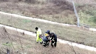 Çanakkale'de cenazeye gidenleri taşıyan otomobilin devrildiği kazada 5 kişi yaralandı