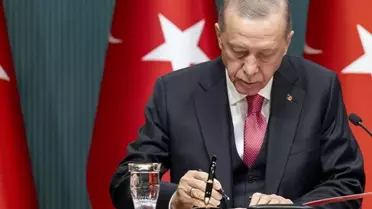 Cumhurbaşkanı Erdoğan'dan çifte görev! Hasan Suver, hem başdanışman hem bakan yardımcısı oldu