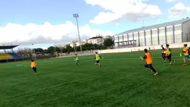 Germencik Belediyesporlu minikler tatilde sahayı boş bırakmadı