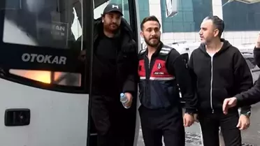 Gözaltına alınan Hasan Can Kaya ve Reynmen'den ilk görüntü