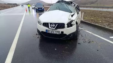 Afyonkarahisar'da Takla Atan Araçta 3 Yaralı