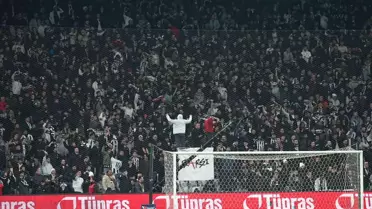 Beşiktaş - Konyaspor Maçında Yönetim İstifa Tezahüratları