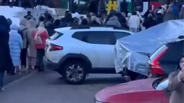 Uludağ'da Teleferik Kuyrukları Uzadı