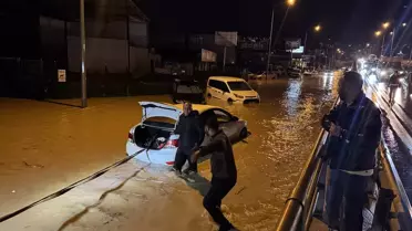 Aydın'da Sağanak ve Dolu Hayatı Olumsuz Etkiledi