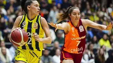 Fenerbahçe, Galatasaray'ı zorlu derbide devirdi