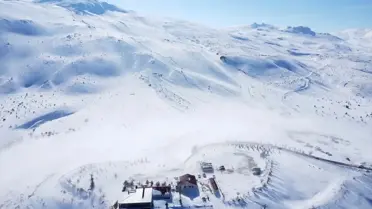 Hazarbaba Kayak Merkezi'nde Yarıyıl Yoğunluğu