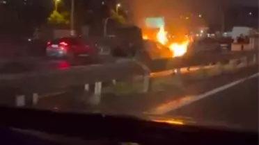 Haliç Köprüsü'nde Yangın: Araç Alev Alev Yandı