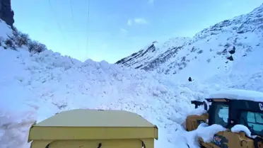 Şırnak'ta çığ düştü! 4 köy yolu ulaşıma kapandı