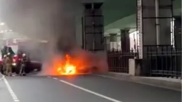 Şişli'de araç yangını: Maddi hasar, yaralı yok