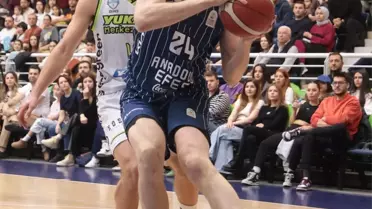 Yukatel Merkezefendi, Anadolu Efes'i Yendi