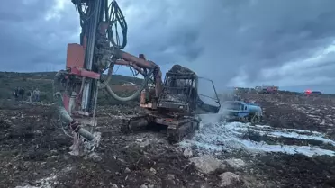 Bilecik'te İş Makinesi Yangını Kontrol Altına Alındı