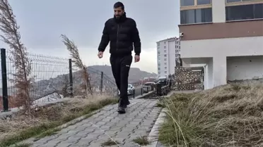 Amatör Kaleci Dilini Yuttu, Polis Kurtardı