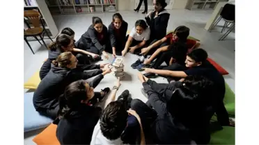 Genç Felsefeci Ödülleri Başlıyor!