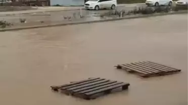 Hatay'da Şiddetli Sağanak Sele Neden Oldu